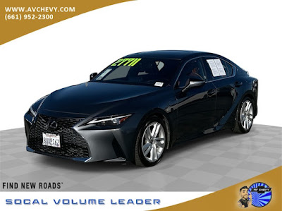 2021 Lexus IS
