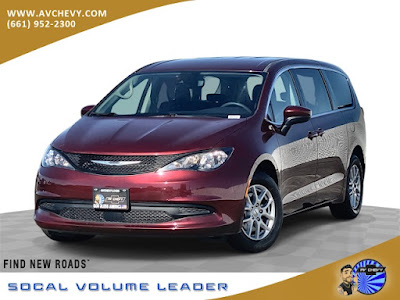 2023 Chrysler Voyager