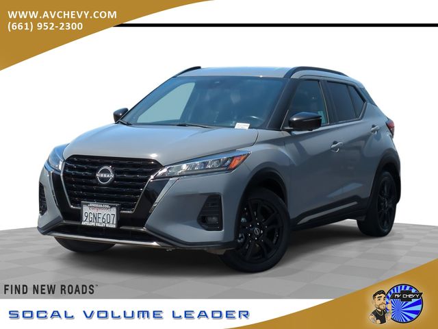 2023 Nissan Kicks SR